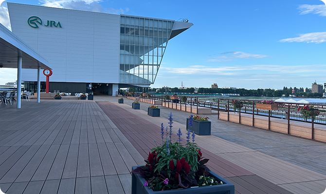 コース全体を眺めることができるもいわテラス